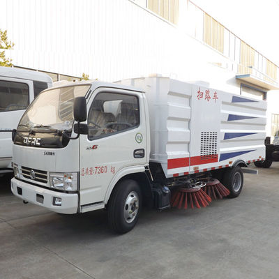 Dongfeng Duolika Road Sweeper Dust Tank Volume 5000L Water Tank