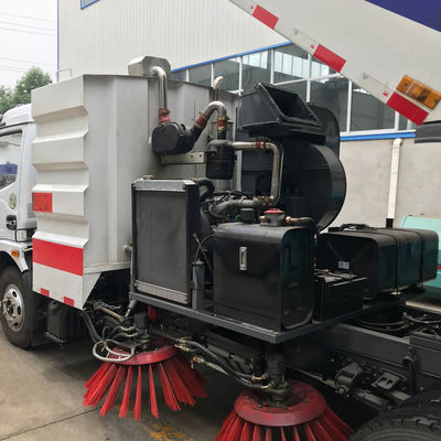 Dongfeng Duolika Road Sweeper Dust Tank Volume 5000L Water Tank