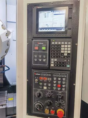 Used CNC Machine Taikan T-500B Mitsubishi M80 System 21-Tool Servo Tool Magazine Full Set Of Mitsubishi Servo Motors